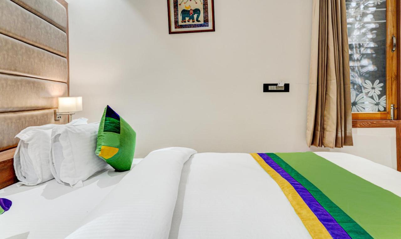 Hotel Sun Grand Dehradun Exterior photo