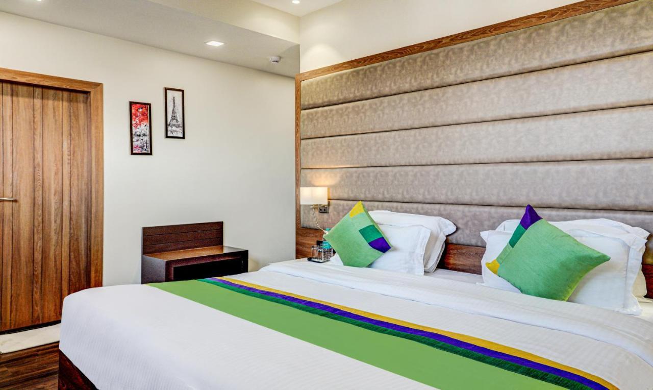 Hotel Sun Grand Dehradun Exterior photo